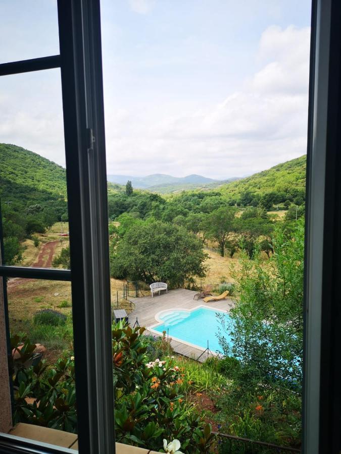 Domaine De Montbarri Bed and Breakfast La Tour-sur-Orb Exteriör bild