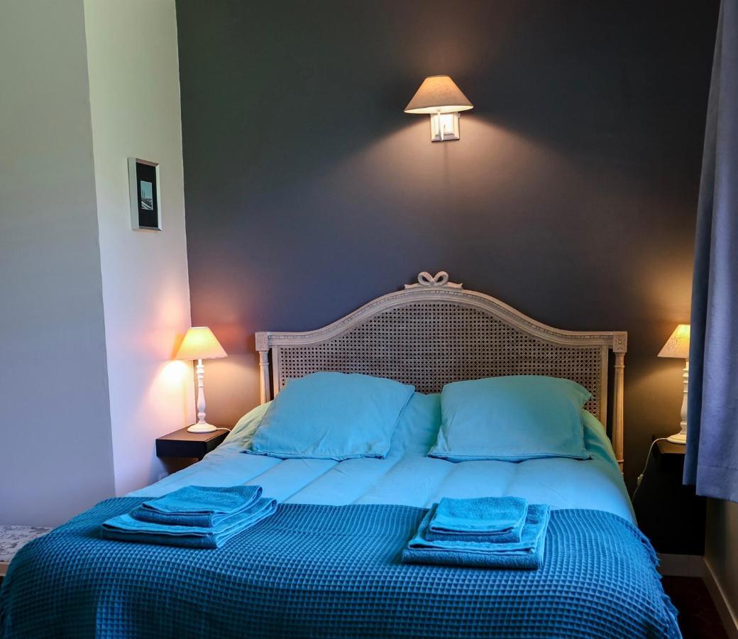 Domaine De Montbarri Bed and Breakfast La Tour-sur-Orb Exteriör bild