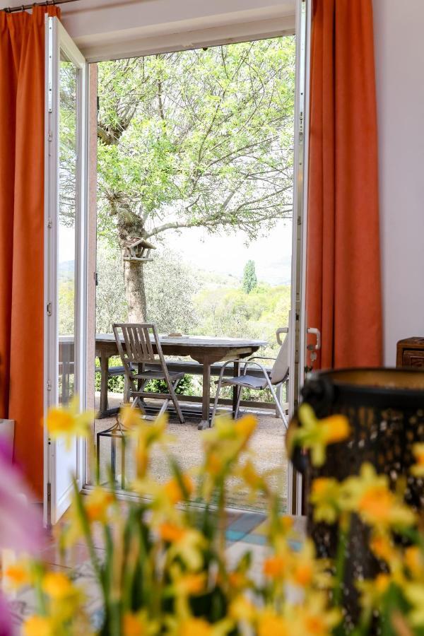 Domaine De Montbarri Bed and Breakfast La Tour-sur-Orb Exteriör bild